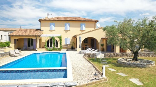 VILLA PENARD VAISON LA ROMAINE