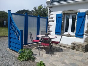 屋外ダイニングエリア