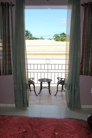 3 Schlafzimmer, Zimmersafe, Bügeleisen/Bügelbrett, WLAN