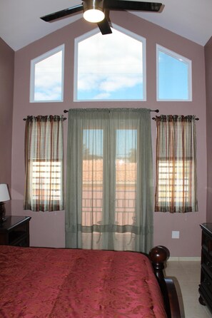 4 bedrooms, in-room safe, iron/ironing board, WiFi