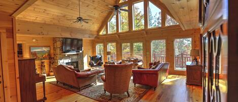 Smart-TV, Kamin, Videospiele, Tischtennisplatte