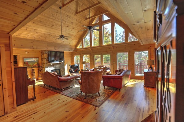 Smart TV, fireplace, video games, table tennis