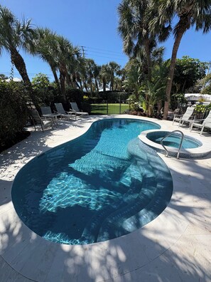 Piscine extérieure, piscine chauffée