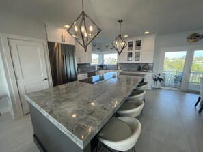 Fridge, microwave, oven, stovetop - Spectacular Sunrises and Sunsets!!!
Newly renovated Pool/Hot Tub & putting green (Nokomis)