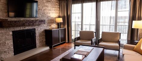 Smart TV, fireplace, video-game console, DVD player