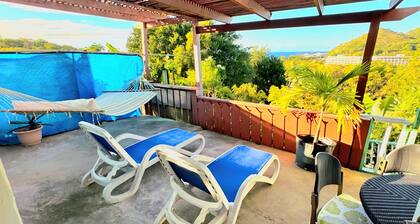 ' BEACHFRONT COTTAGE'