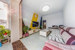 House | Free WiFi
