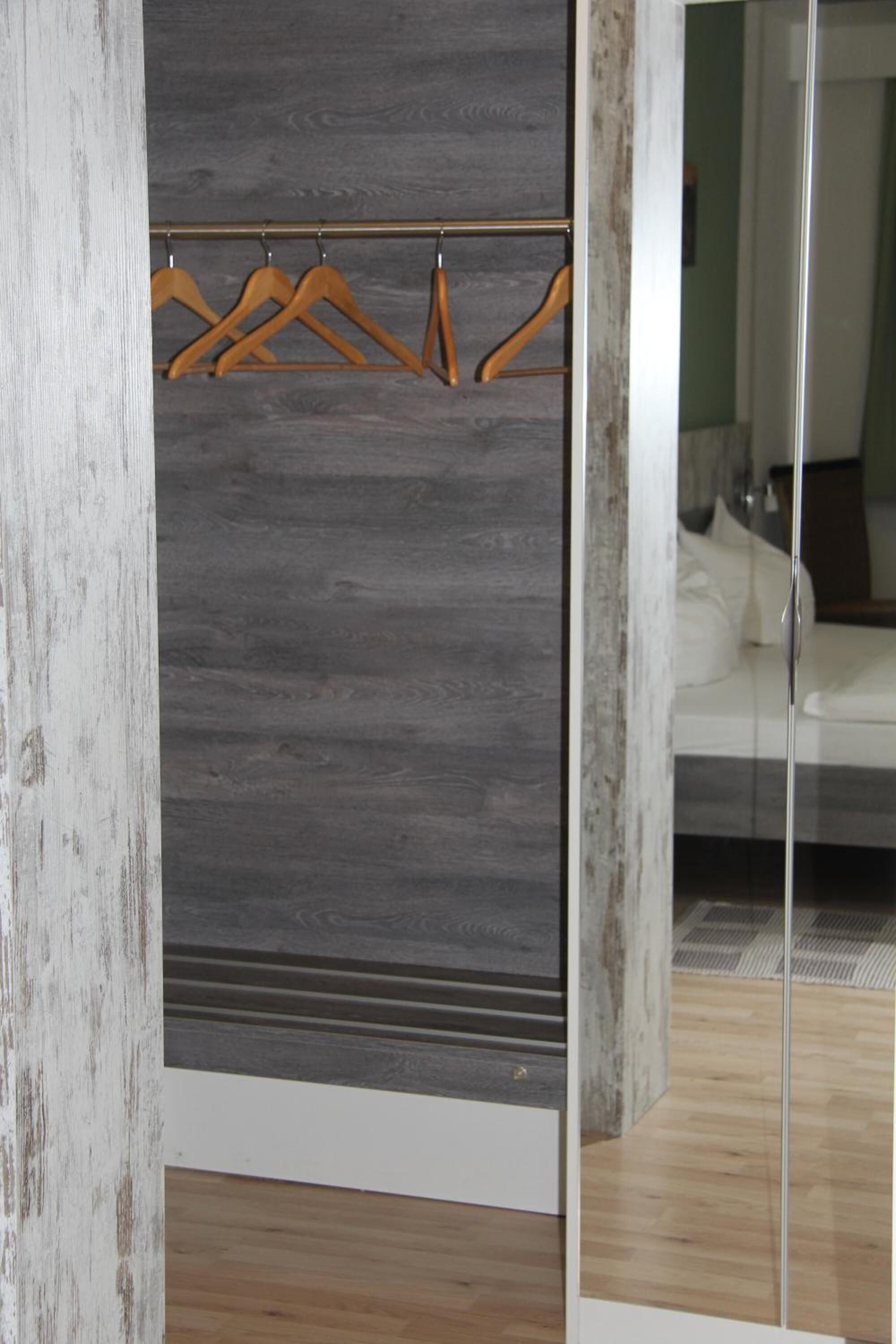 مكتب وأسرّة أطفال/رضّع (مجانًا) وأسرّة قابلة للطي وواي فاي مجانًا