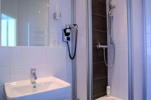 Shower - Küste Gästehaus (Nordenham)