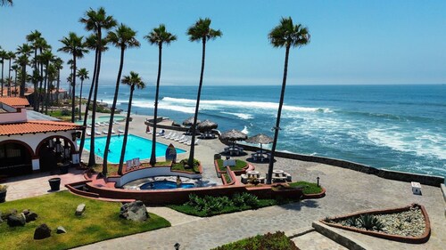 Endless Summer Villa with Surfboards/SUPs/Kayaks/Bodyboards