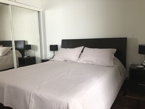 2 quartos, ferros/tábuas de passar roupa, Wi-Fi, roupa de cama