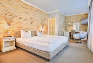 Superior-Doppelzimmer | Zimmersafe, Schreibtisch, Verdunkelungsvorhänge, kostenloses WLAN