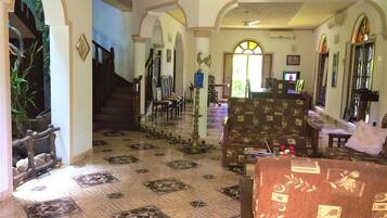 Sala de estar en el lobby