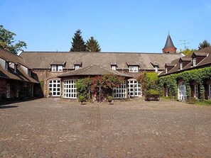 Uklassifisert bilde, 2 av 3, knapp
