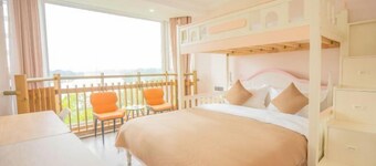 Longshuihu Youth Hostel