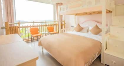 Longshuihu Youth Hostel