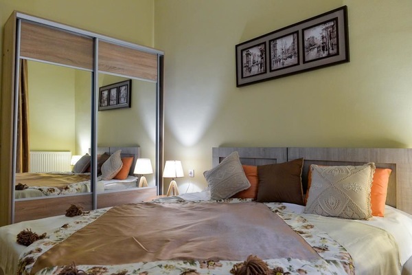 Chambre Double ou avec lits jumeaux, 2 lits une place | Décoration personnalisée, ameublement personnalisé, bureau