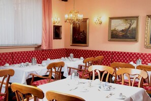 Restaurant - Hotel Lonac (Duisburg)