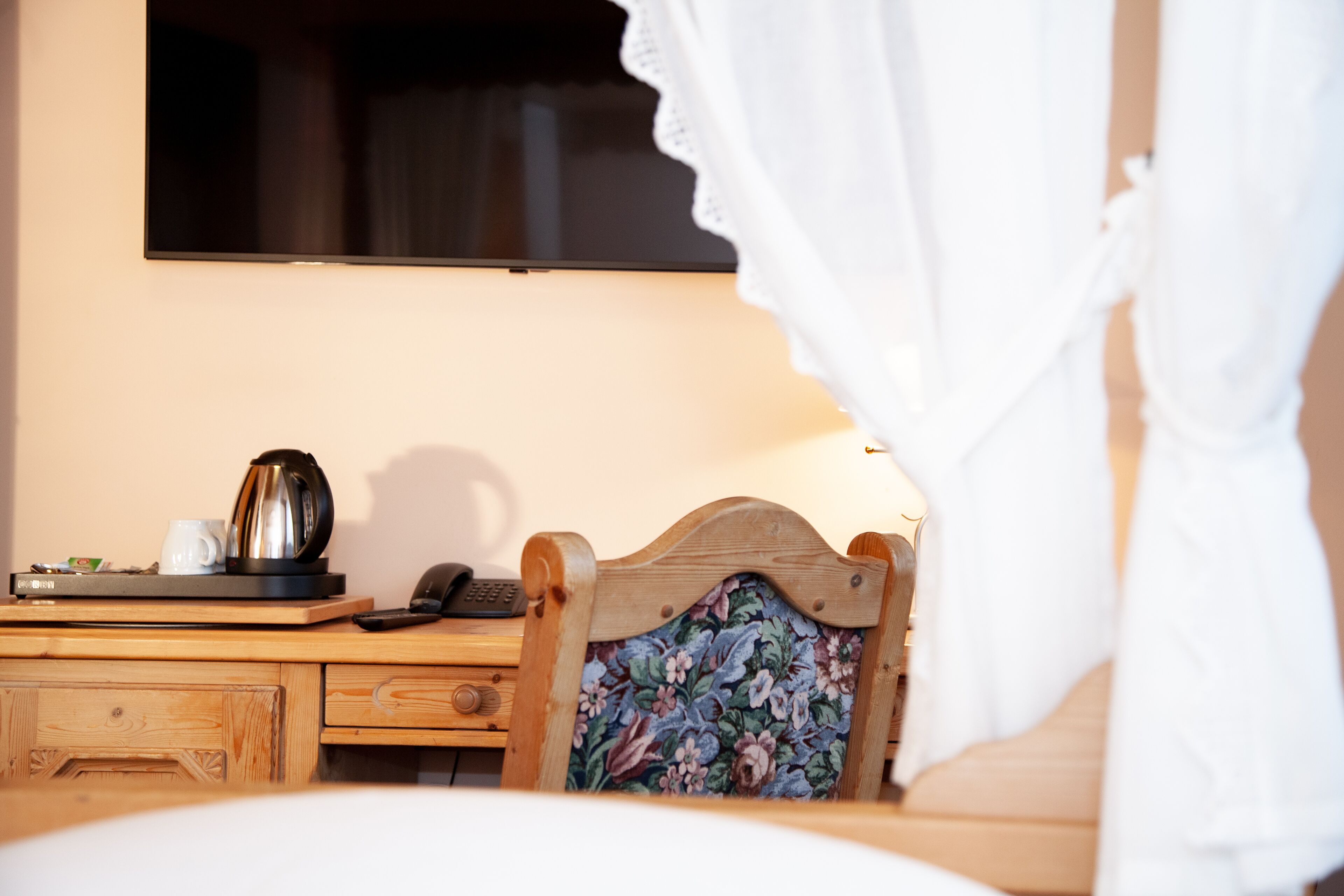 55-吋平面電視、衛星頻道、電視