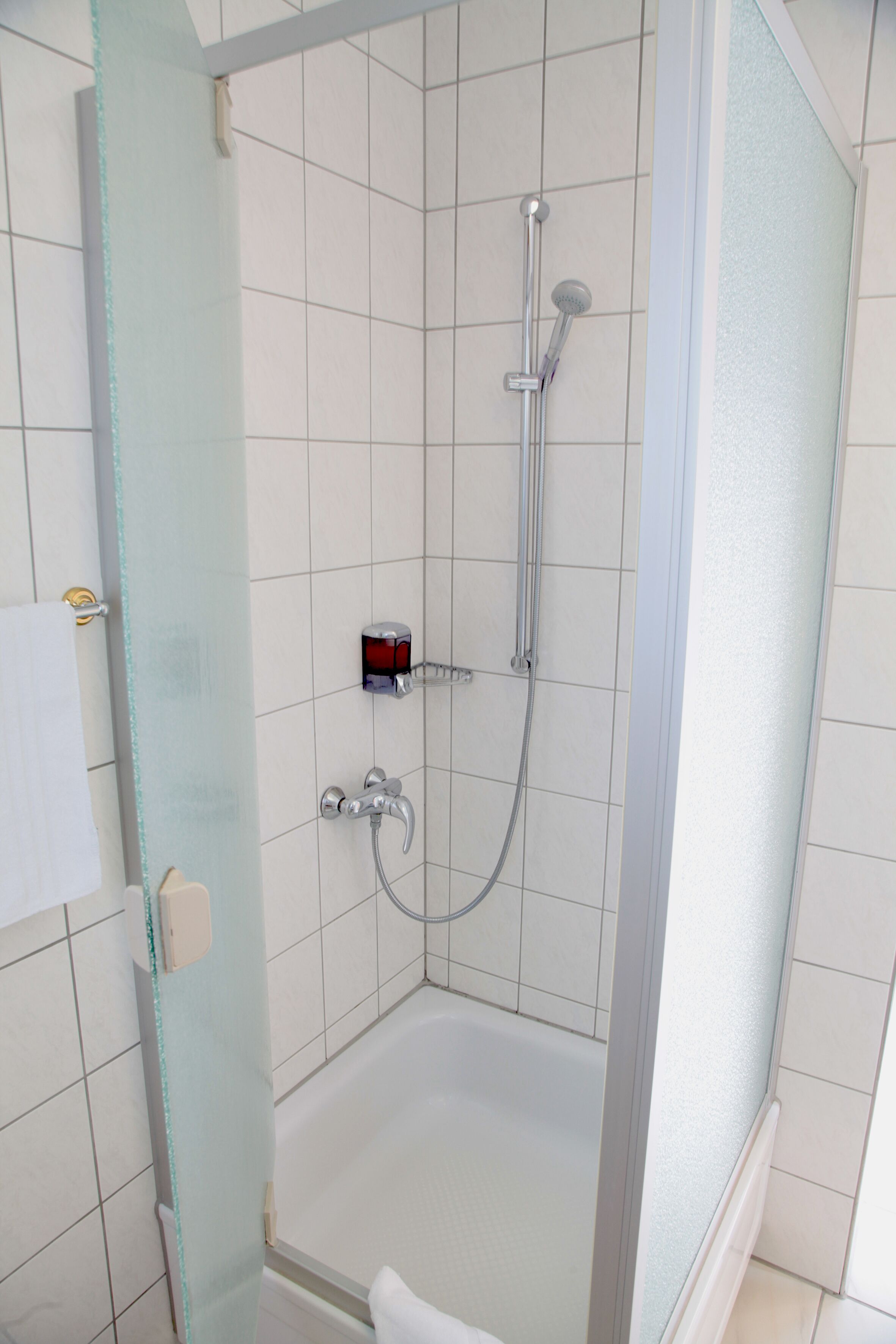 twin room | bathroom | hair dryer, towels, soap, shampoo