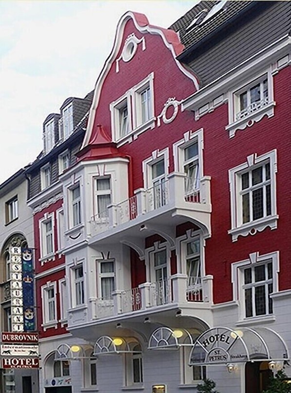 Front of property - Hotel St. Petrus (Gelsenkirchen)