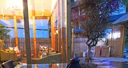 Bajie Youth Hostel National Forest Park