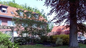 Front of property - Hotel Graf Luckner (Papenburg)