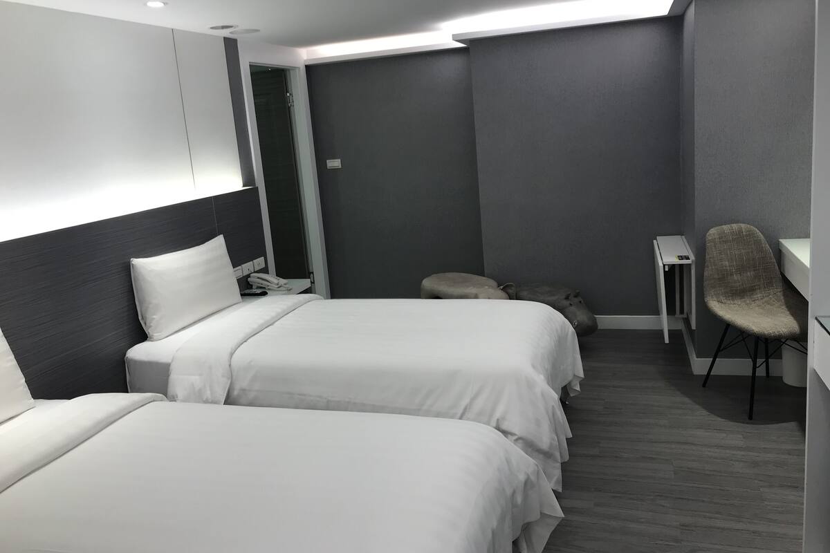 Superior Twin Room (No Windows) | In-room safe, desk, soundproofing, iron/ironing board (on request)