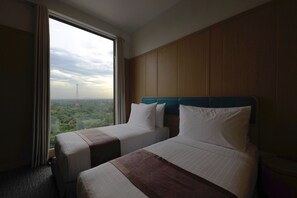 In-room safe, desk, free WiFi, bed sheets - Holiday Palace (Ou Chrov)