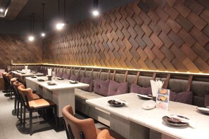 3 restaurants, Chinese cuisine - Holiday Palace (Ou Chrov)