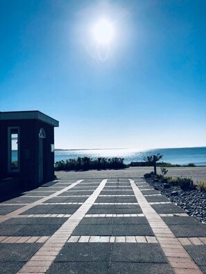 Property grounds - Strandhotel Lodge am Meer (Gluecksburg)