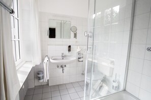 Bathroom - Stadthotel Jülich (Jülich)