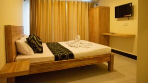 In-room safe, rollaway beds (surcharge), WiFi (free), bed sheets - Dina Cottage Ubud (Ubud)