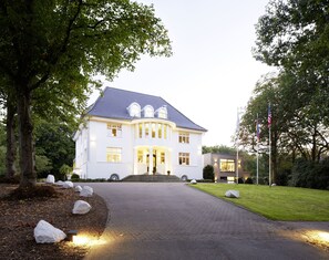 Property grounds - Haus Rissen Gaestehaus (Hamburg)