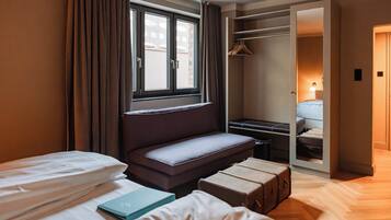 1 bedroom, premium bedding, minibar, in-room safe