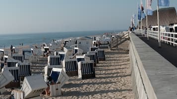 Una spiaggia nelle vicinanze