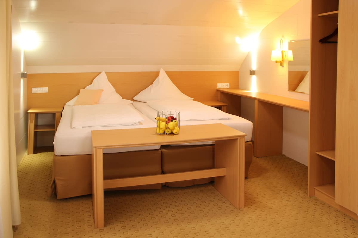 Minibar, in-room safe, desk, soundproofing