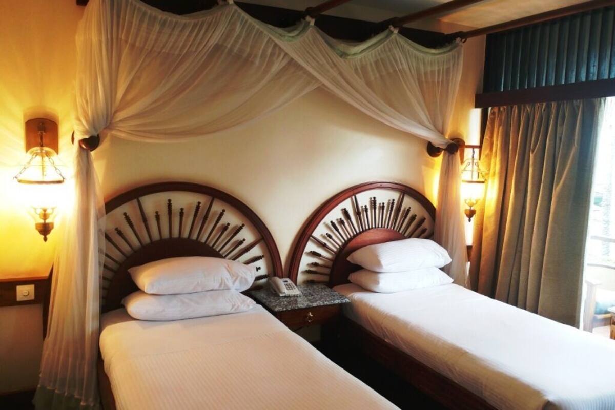 Phòng 2 giường đơn Premium, 2 giường đơn | Bộ đồ giường cao cấp, két bảo mật tại phòng, bàn, bộ trải giường 