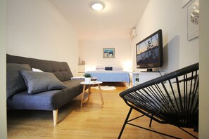 Apartment, 2 Bedrooms, Balcony (5 Adults ) | Living area