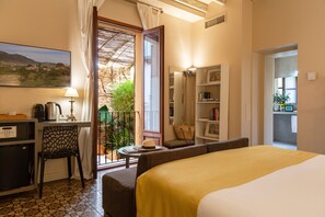 In-room safe, desk, laptop workspace, soundproofing
