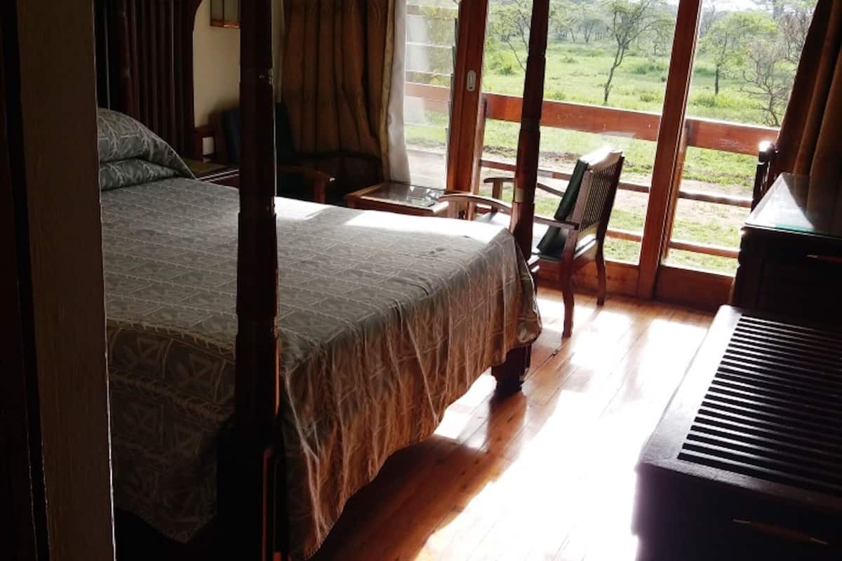 double room | in-room safe, desk, bed sheets