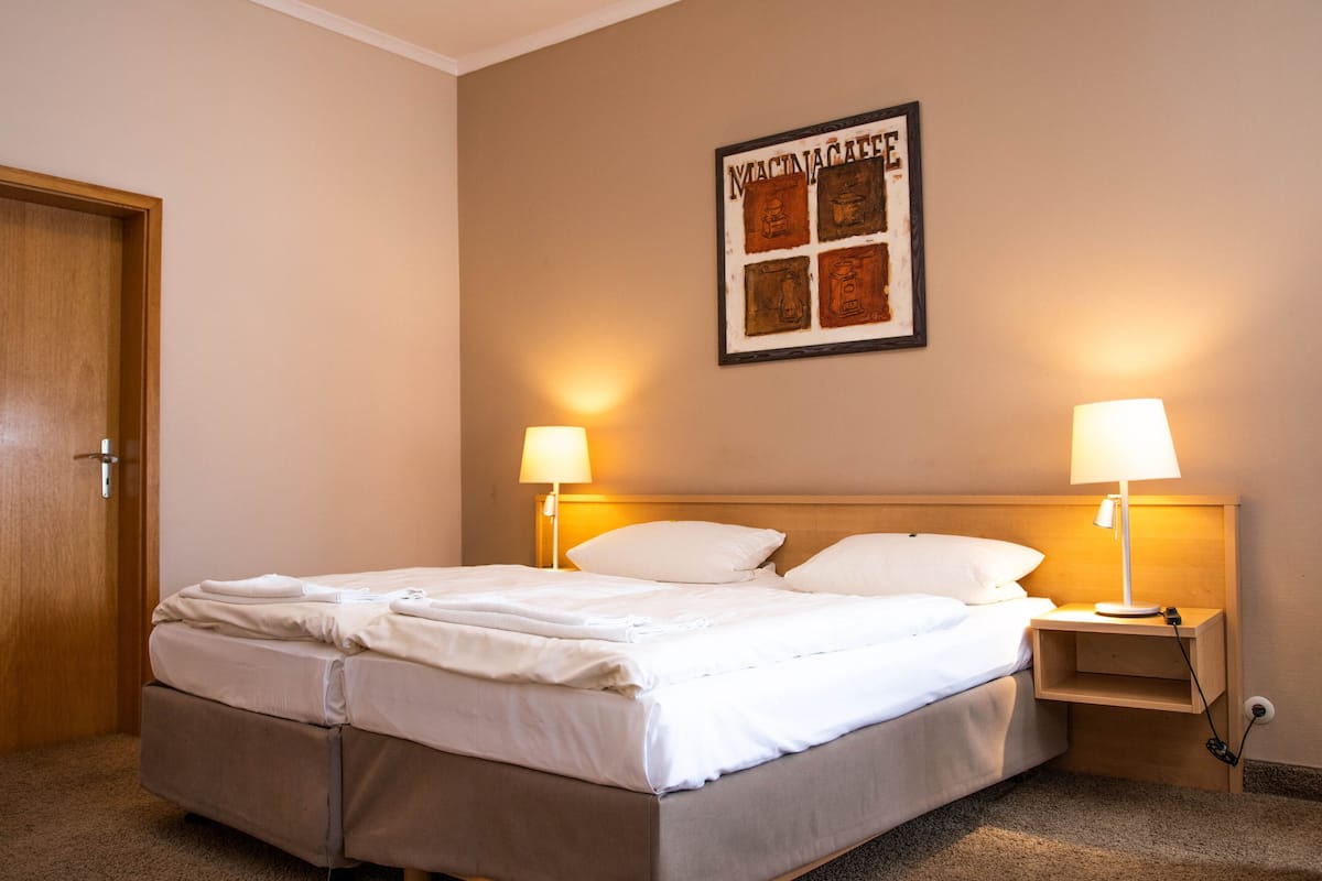 Quadruple Room | Individually furnished, desk, laptop workspace, free WiFi