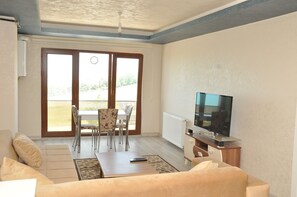 Apartment, 1 Bedroom | Living room | LCD TV - Seyir Apart (Atakum)