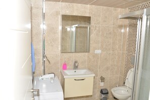 Shower, free toiletries, hair dryer, slippers - Seyir Apart (Atakum)