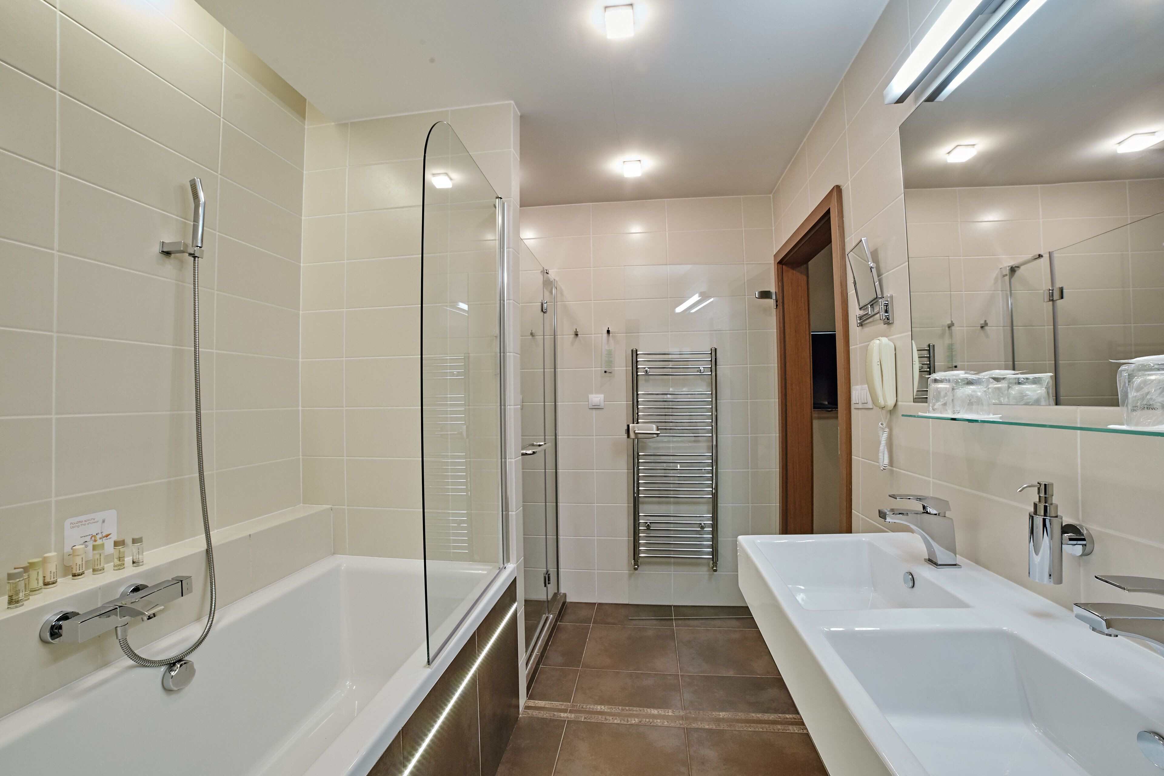 suite | bathroom | hair dryer, towels