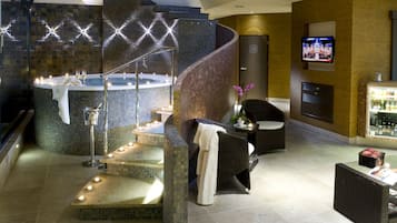 室內 Spa 池