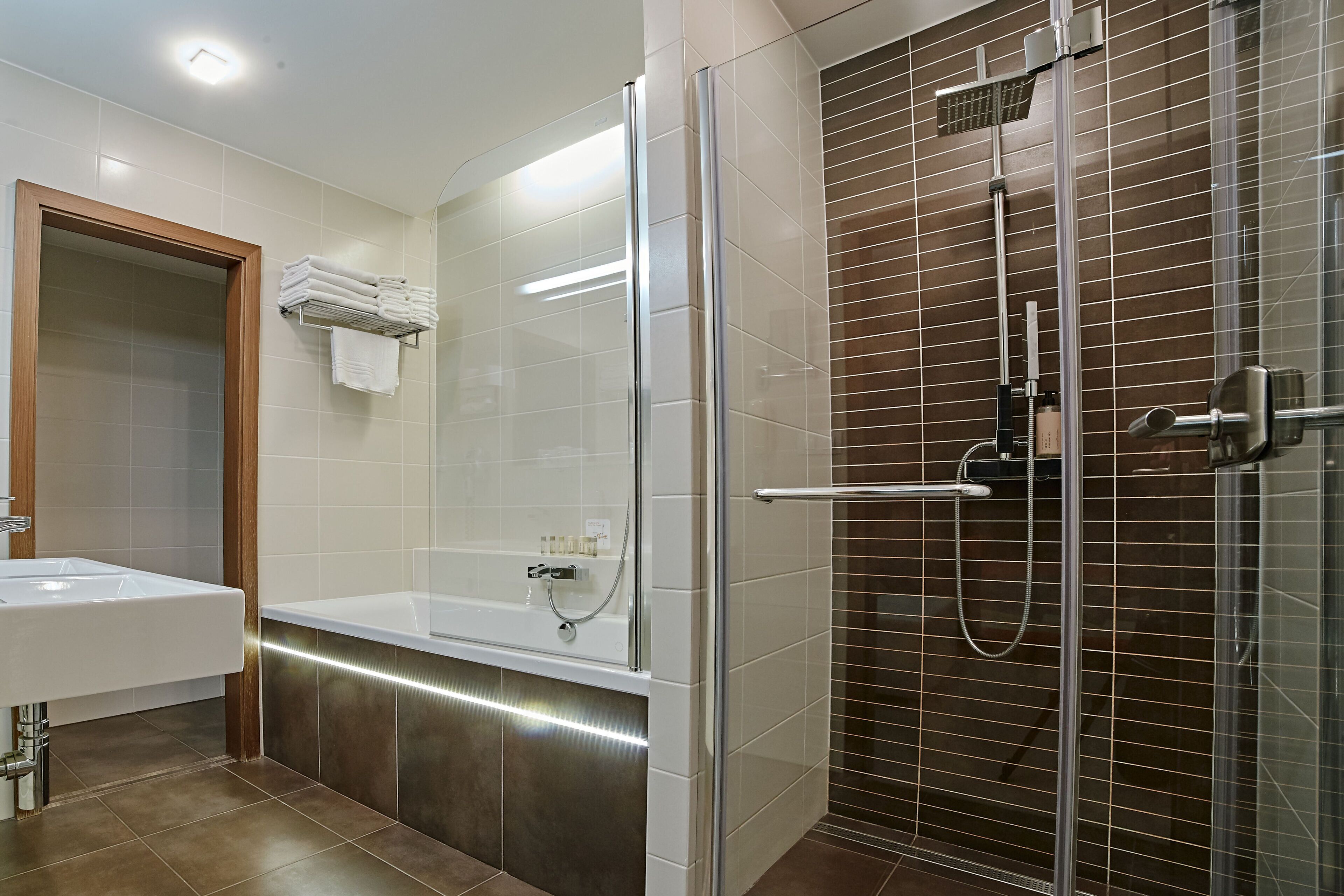 suite | bathroom | hair dryer, towels