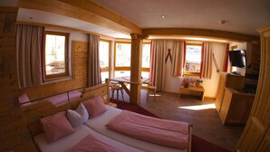 Room - Hotel Schweizerhof (Wildschönau)