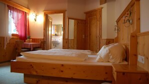 Room - Hotel Schweizerhof (Wildschönau)
