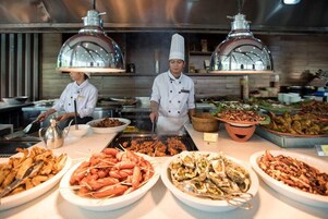 Desayuno buffet todos los días (con cargo)